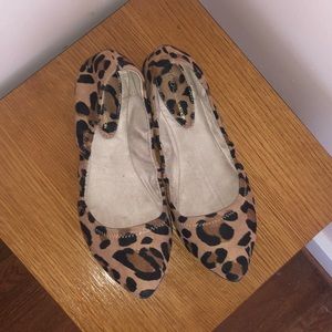BCBG Leopard Flats